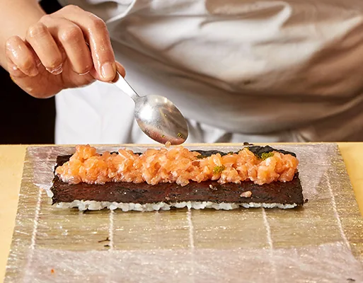 Sushi preparation